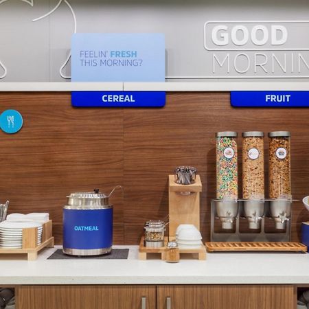 Holiday Inn Express & Suites - Elizabethtown North By Ihg Екстер'єр фото