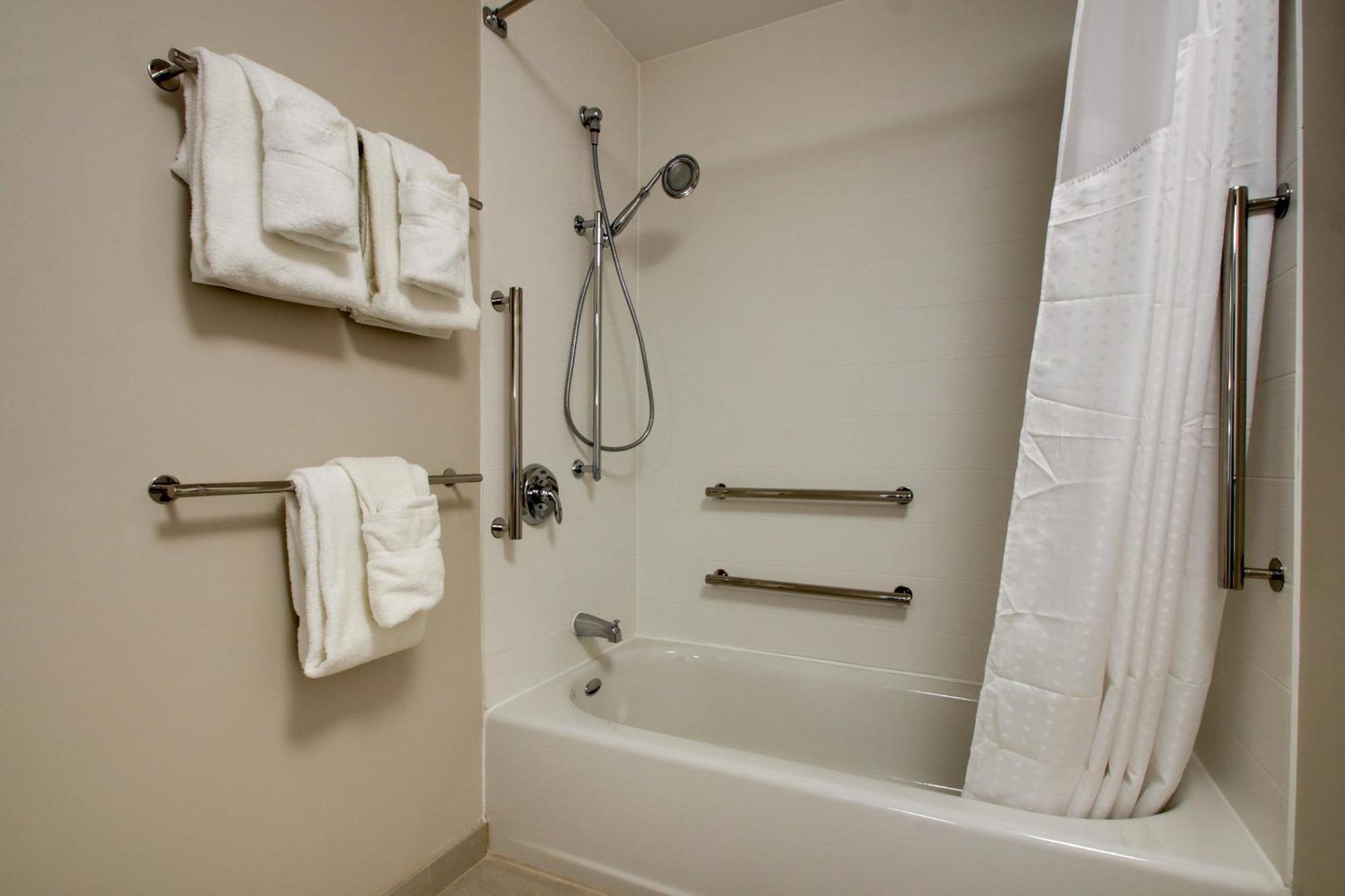 Holiday Inn Express & Suites - Elizabethtown North By Ihg Екстер'єр фото